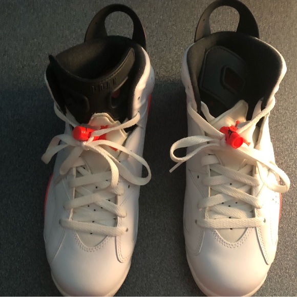 Jordan 6 - Picture 3 of 3